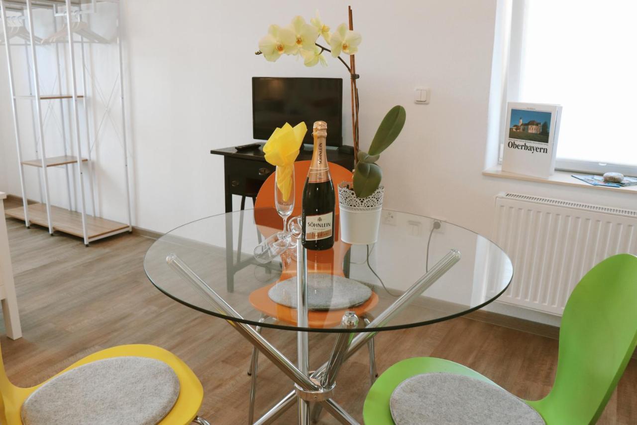 Helles Apartment Fuer 1-2 Pers. Mit Parkplatz Und Wifi Kraiburg am Inn المظهر الخارجي الصورة