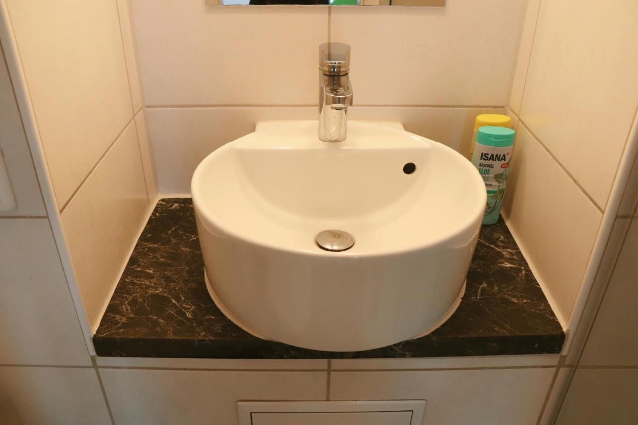 Helles Apartment Fuer 1-2 Pers. Mit Parkplatz Und Wifi Kraiburg am Inn المظهر الخارجي الصورة